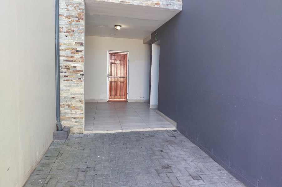 2 Bedroom Property for Sale in Parklands North Western Cape